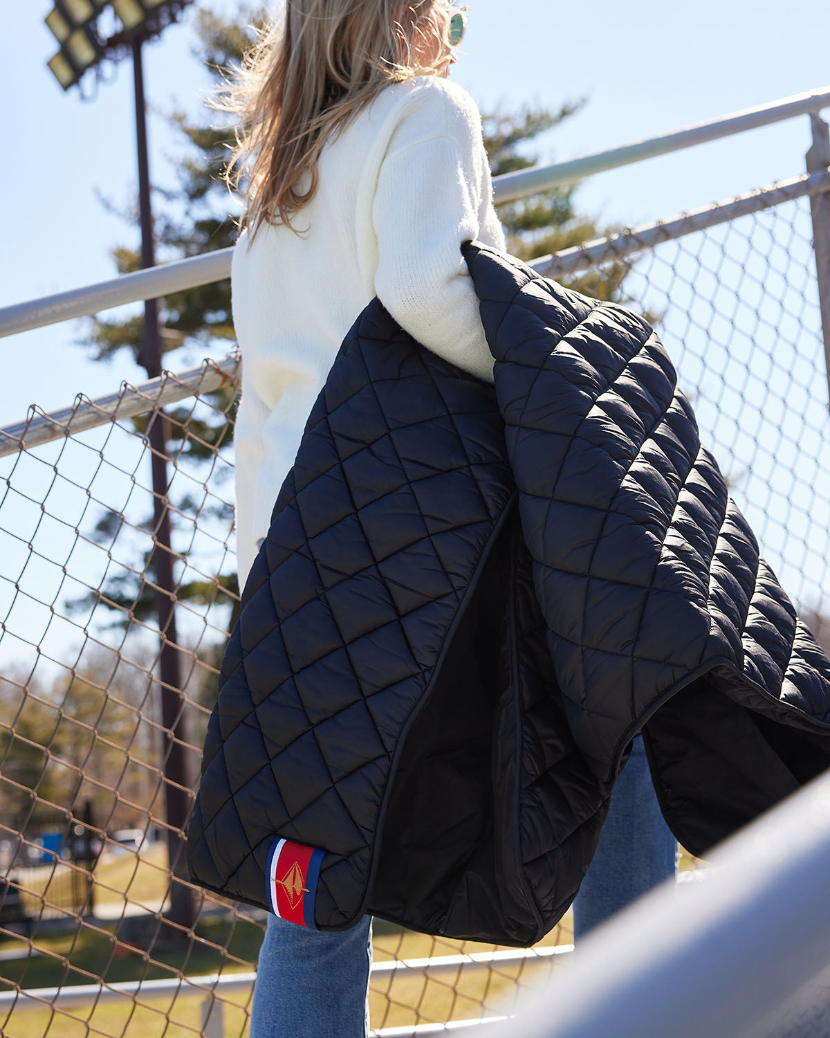 Snuggles: Waterproof Puffer Blanket with Pockets