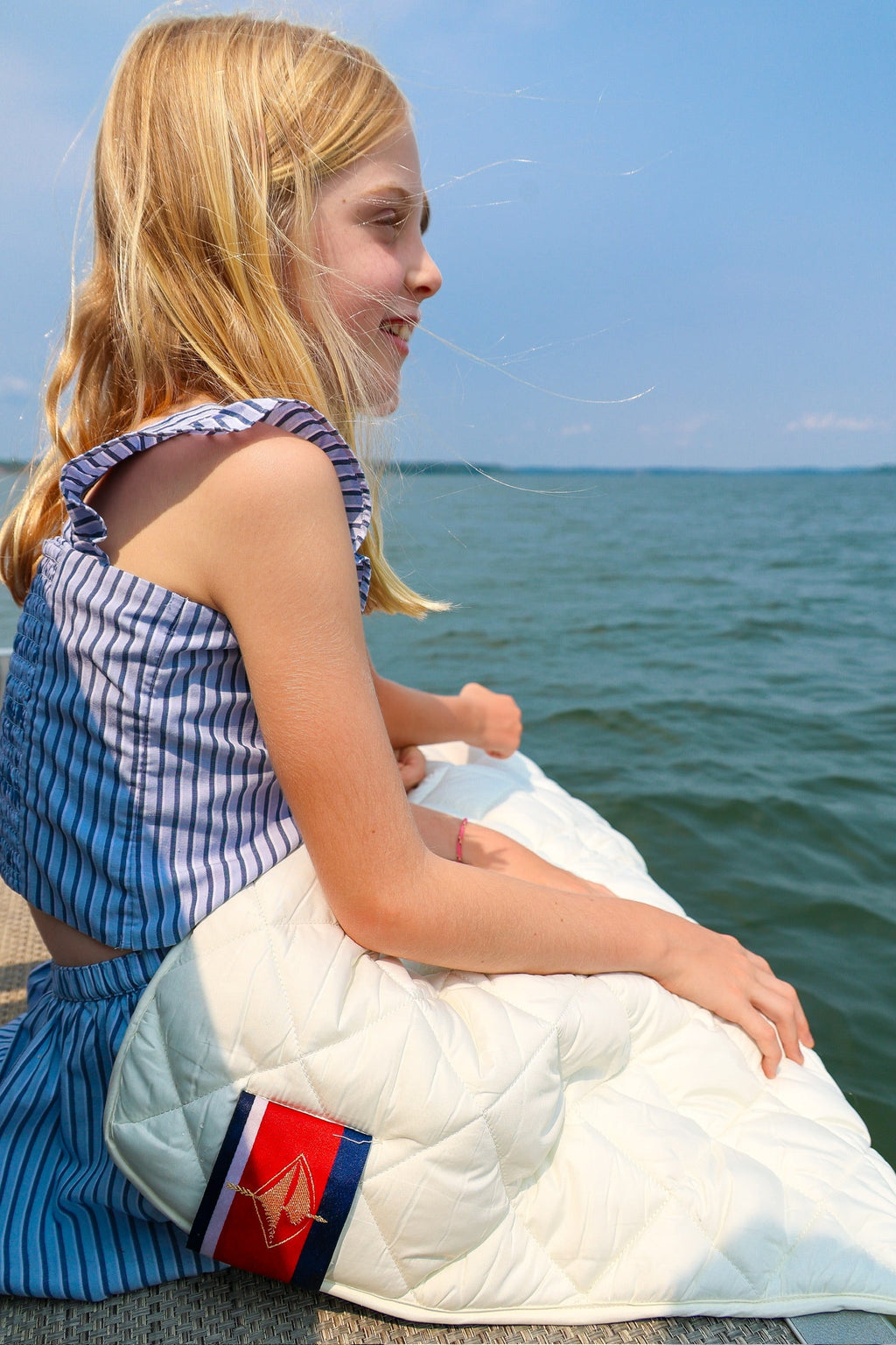 Snuggles: Waterproof Puffer Blanket with Pockets
