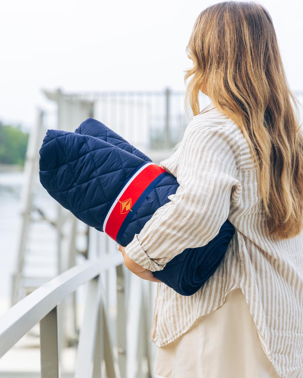 Snuggles: Waterproof Puffer Blanket with Pockets